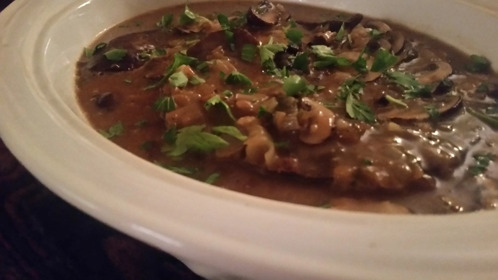 Langue de Boeuf en Sauce