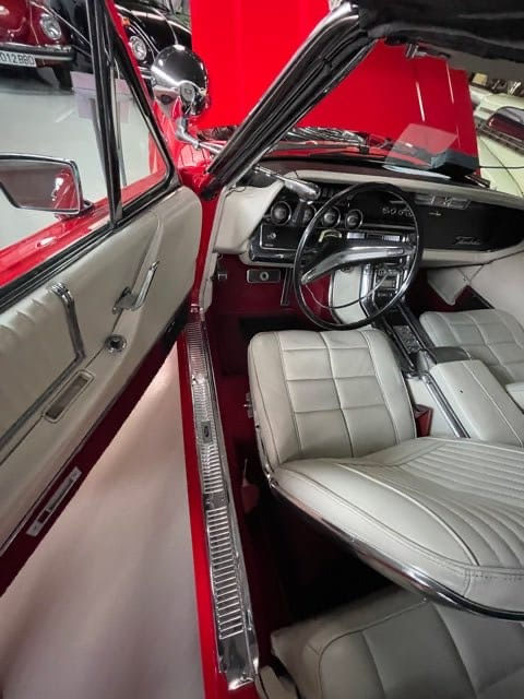 Miniatura: Ford Thunderbird 1966 Convertible