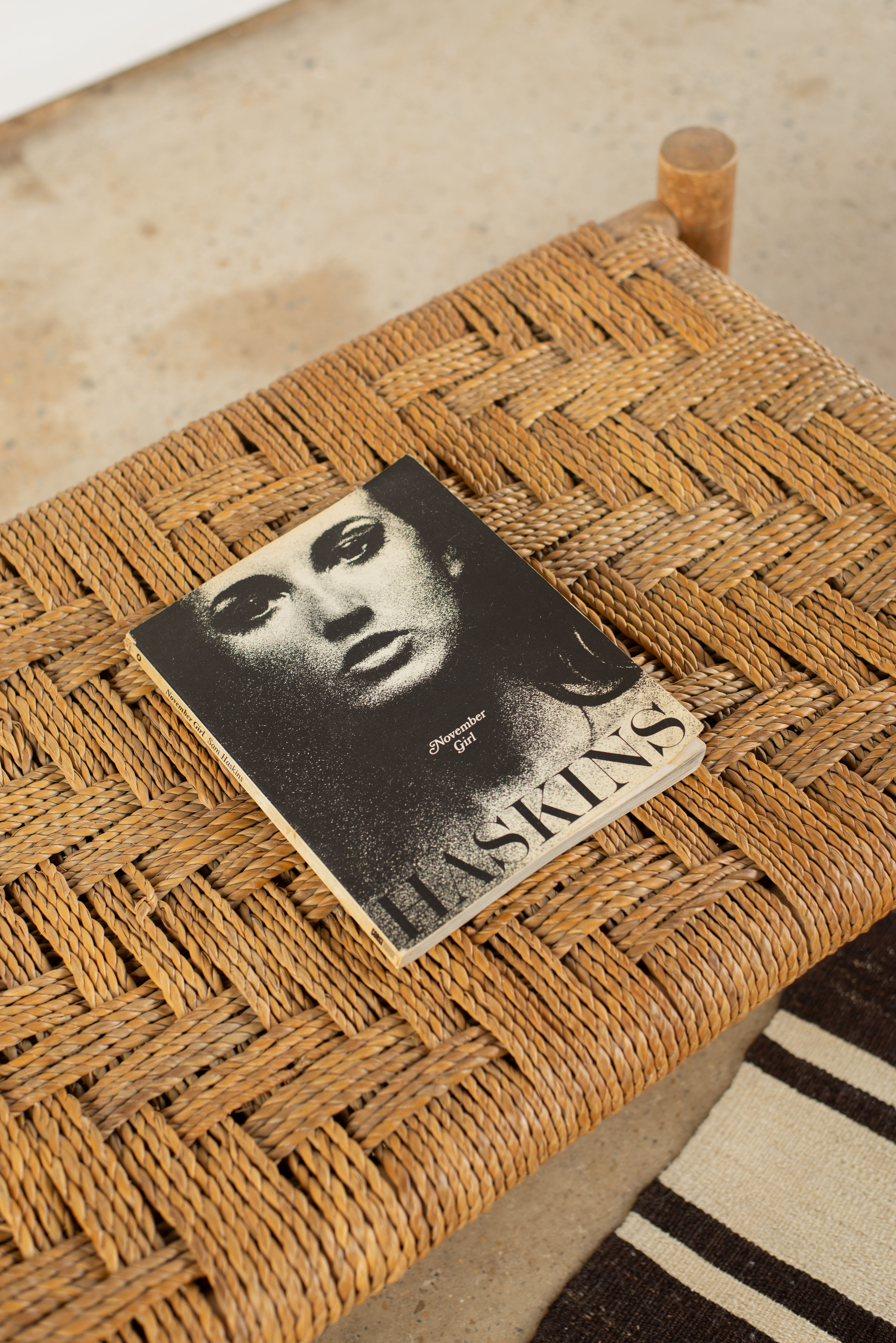 Sam Haskins first used his camera for reporting. He reported on beauty, on "Five Girls" (1962)