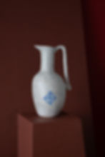 An original sculptural vessel by artist Kelly Jessiman.