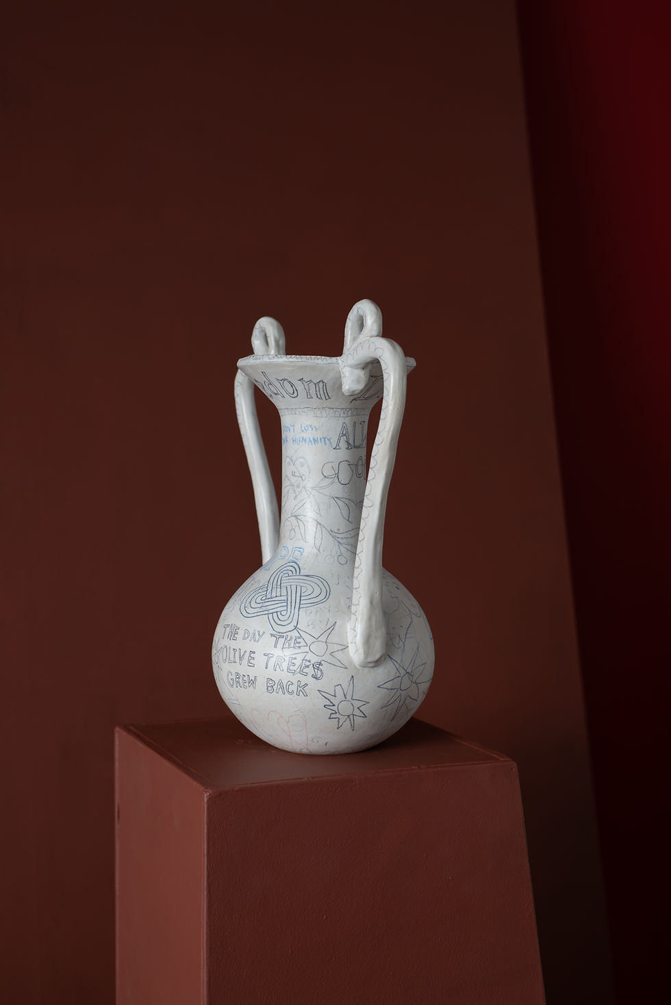 Thumbnail: An original sculptural vessel by artist Kelly Jessiman.