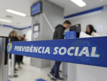 Governo Bolsonaro quer entregar Previdência Social aos banqueiros