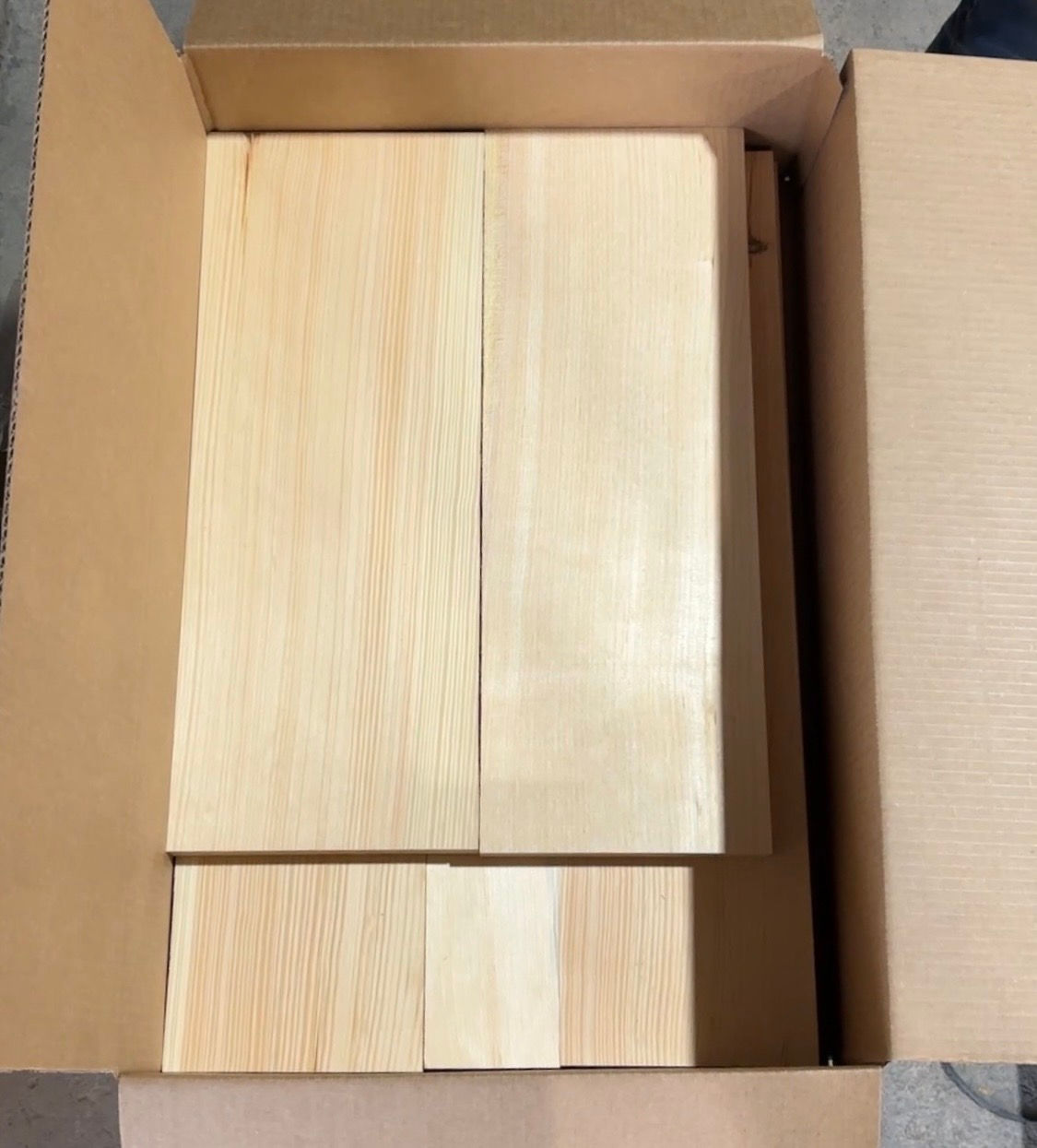 Quarter Sawn White Pine Material Box