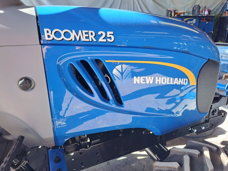 Thumbnail: NEW HOLLAND boomer 25 tractor for sale