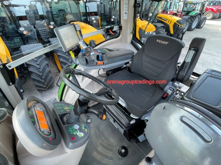 Thumbnail: Fendt 828 Vario ProfiPlus tractor listings