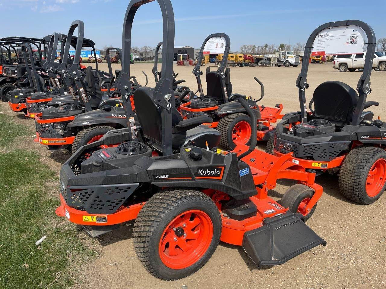 Kubota Z252 Zero Turn Mower