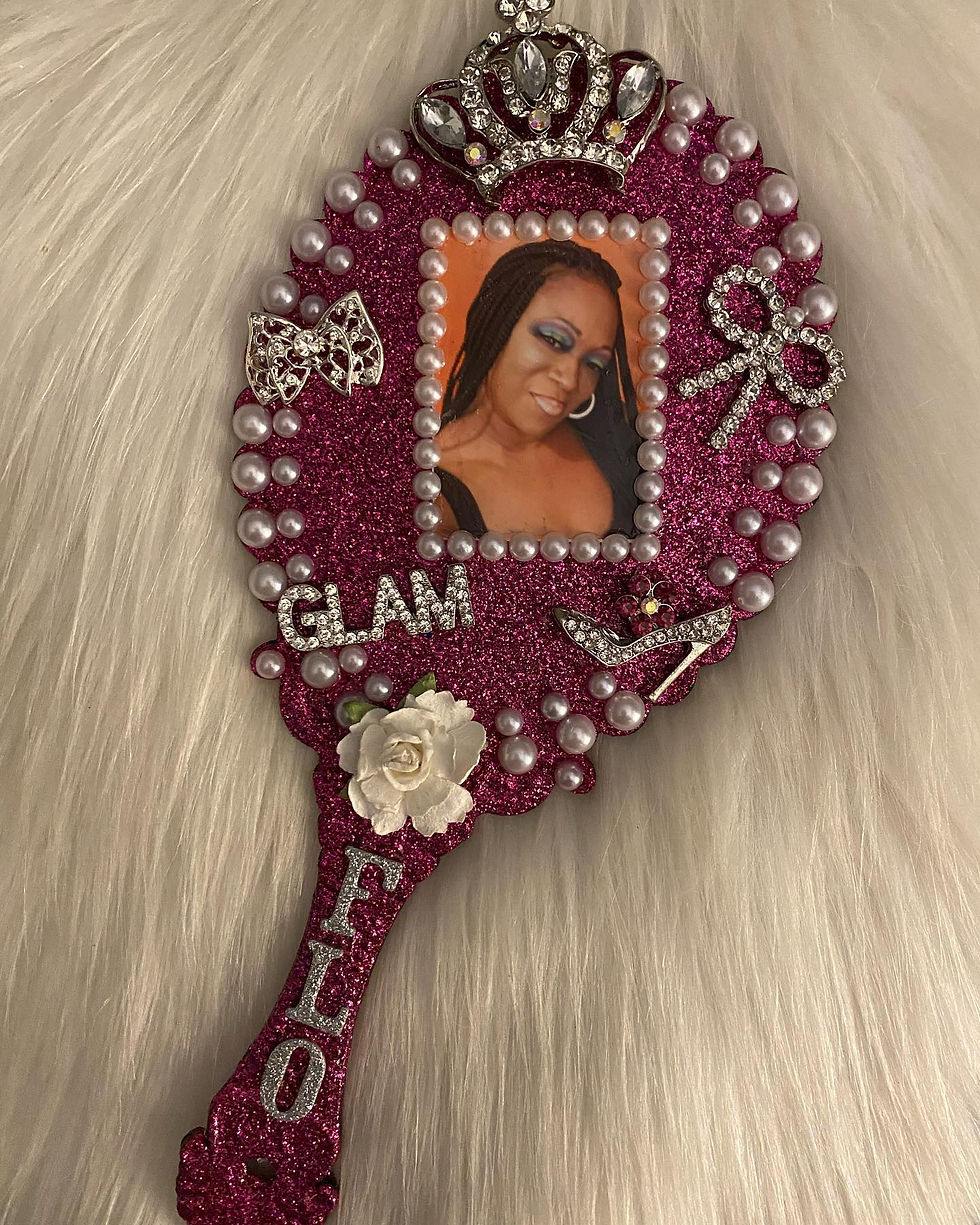 Thumbnail: Glitz n' Glam Mirror Extreme