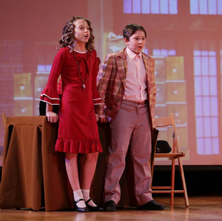 In scena con il Musical "Annie Jr."