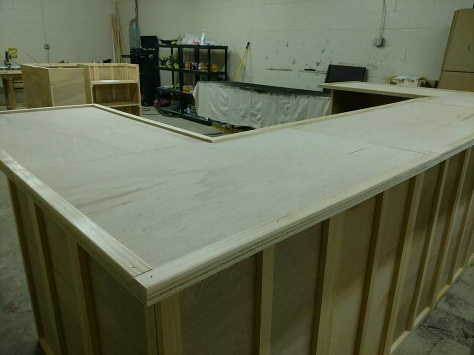 Thumbnail: 10 foot 'U' shaped home bar kit with 9shelves and appliance