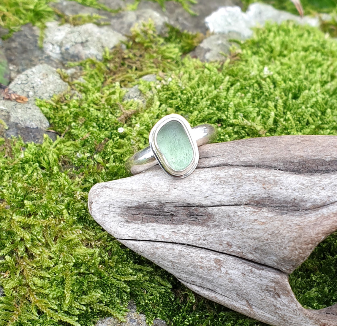 Seafoam green seaglass ring (N)