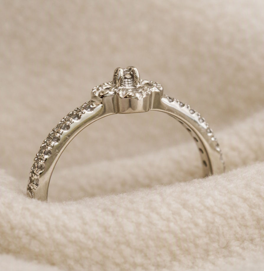 Thumbnail: The Jessica Silver Clover Memorial Ring - side view