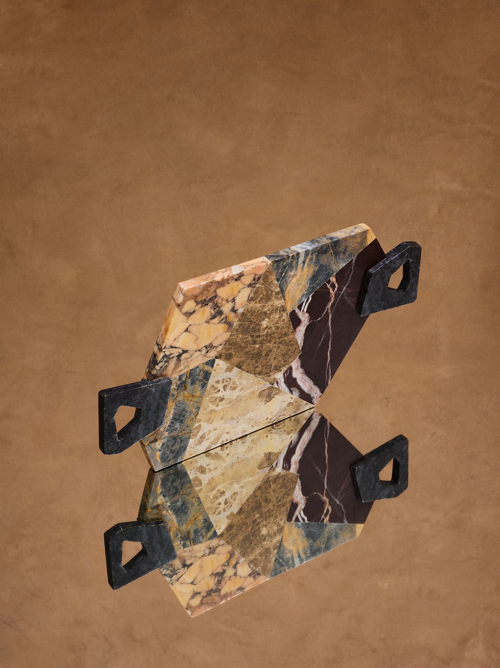 H&M HOME unveils their Milan Design Week installation with acclaimed American interior designer Kelly Wearstler. A curated selection of key objects and furniture from the collaboration are revealed at Palazzo Acerbi — marking a double debut for H&M HOME and the LA-based design icon.