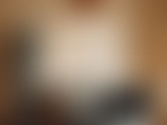 From the Golden Era: Riviera Ambience of the 60s and 70s Meets Modern Spring