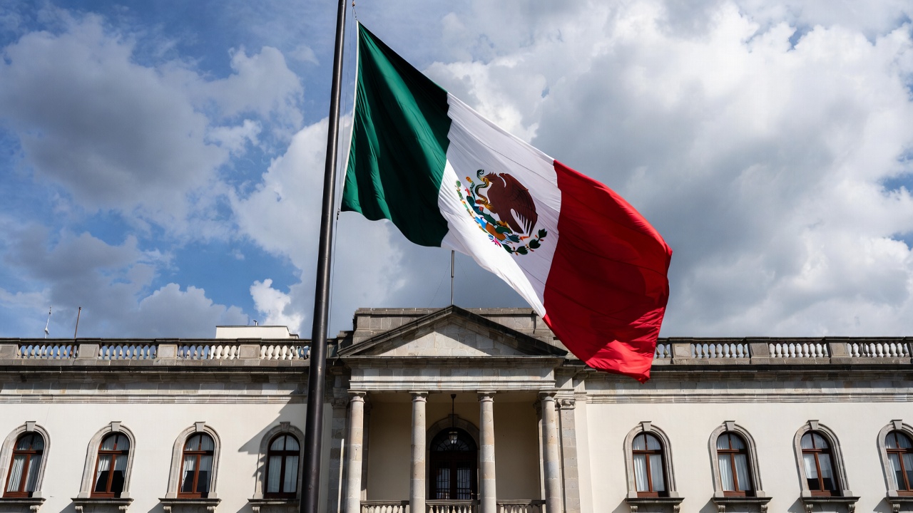 México rechaza acusaciones de intervención política a través de consulados