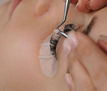 Lashes By Victoria Reviews (6)_edited.jpg