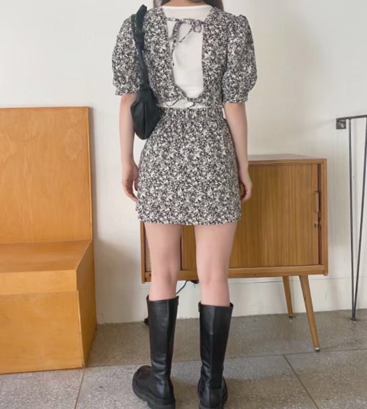 Thumbnail: 碎花套裝