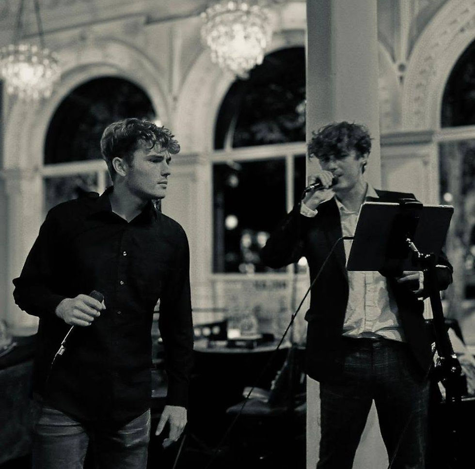 Sunday Live Lounge – Maddox & Myles