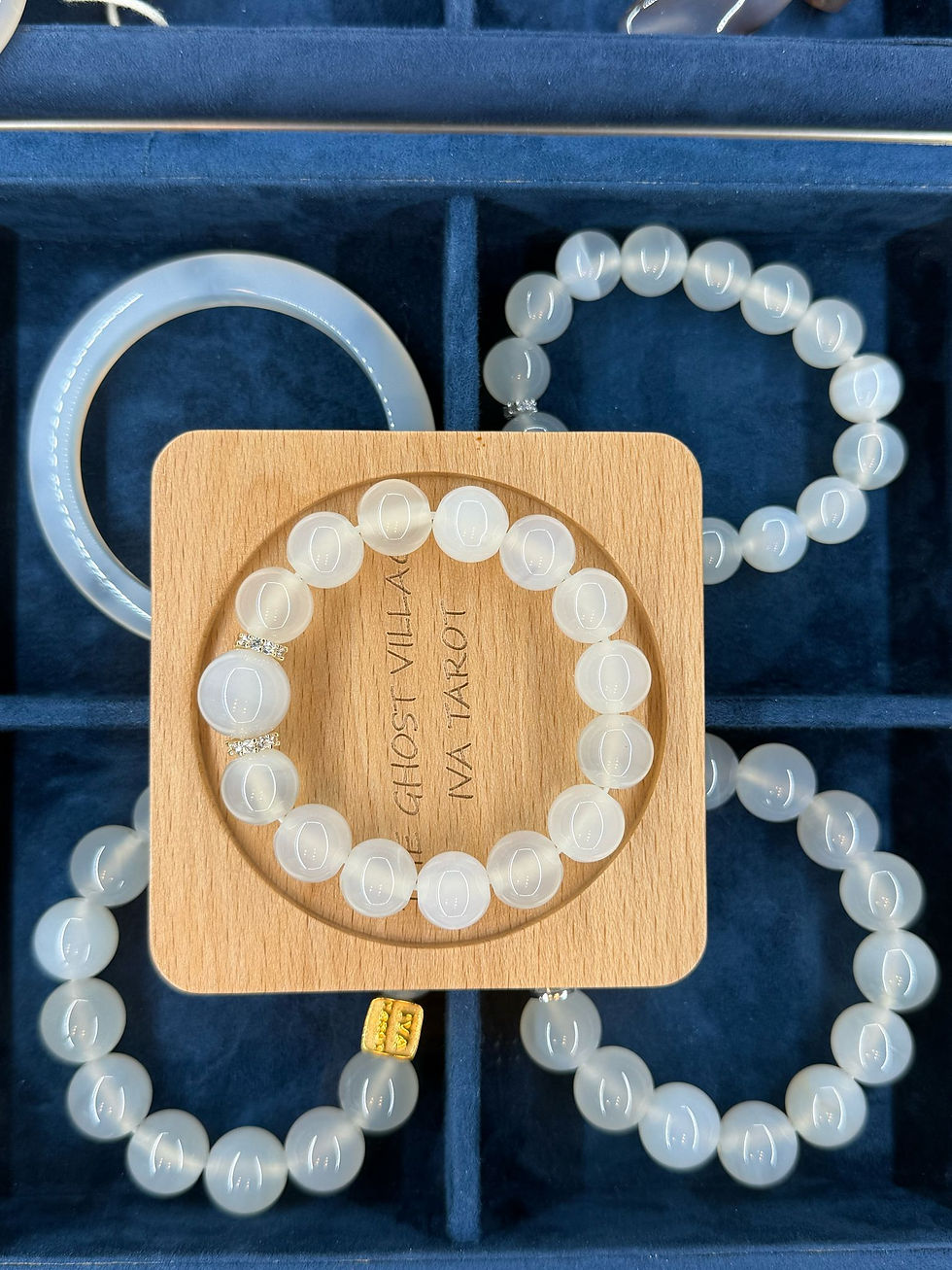 Thumbnail: 白色瑪瑙設計手鍊（健康運勢）