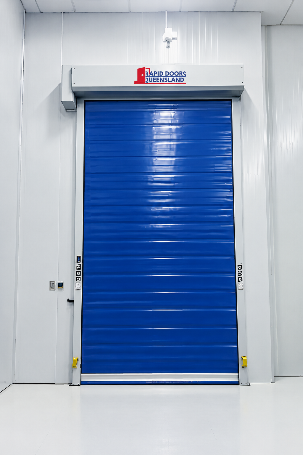 Insulated zipper doors