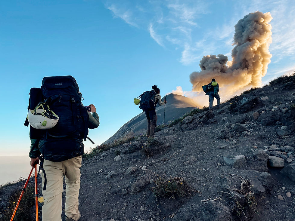 The Essential Guide to Hiking Acatenango (2025): Seasons, Safety & What to Pack