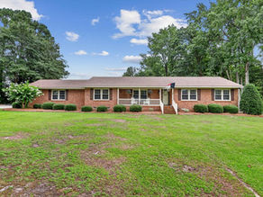 2444 Creekside Dr, Kinston, NC 28504