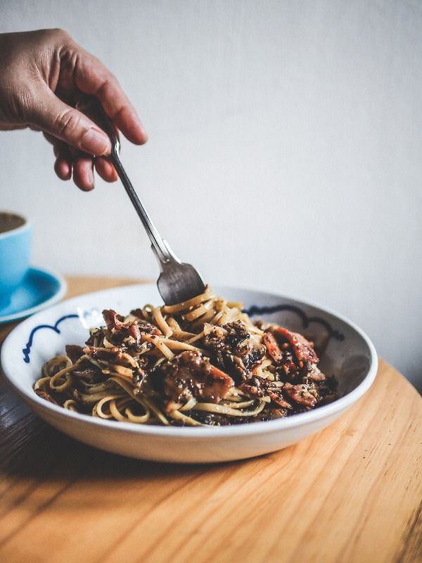 Spicy Mushroom & Herb Aglio Olio (V)