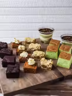 Thumbnail: Mini Cake Platter (V)