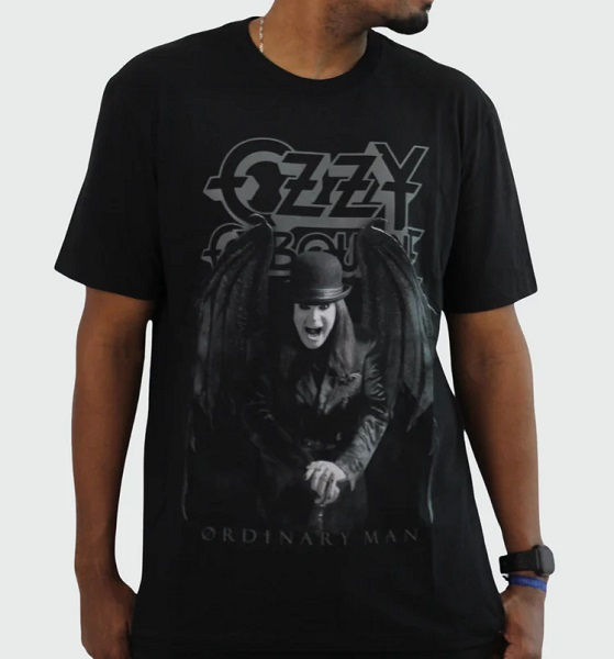 Camiseta Ozzy Osbourne Ordinary Man Preto OF0018