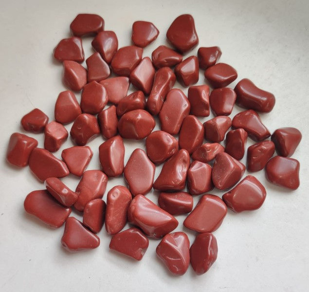 Kit Pedra Jaspe Vermelho Rolada Pequeno C/10 Unidades PRR88