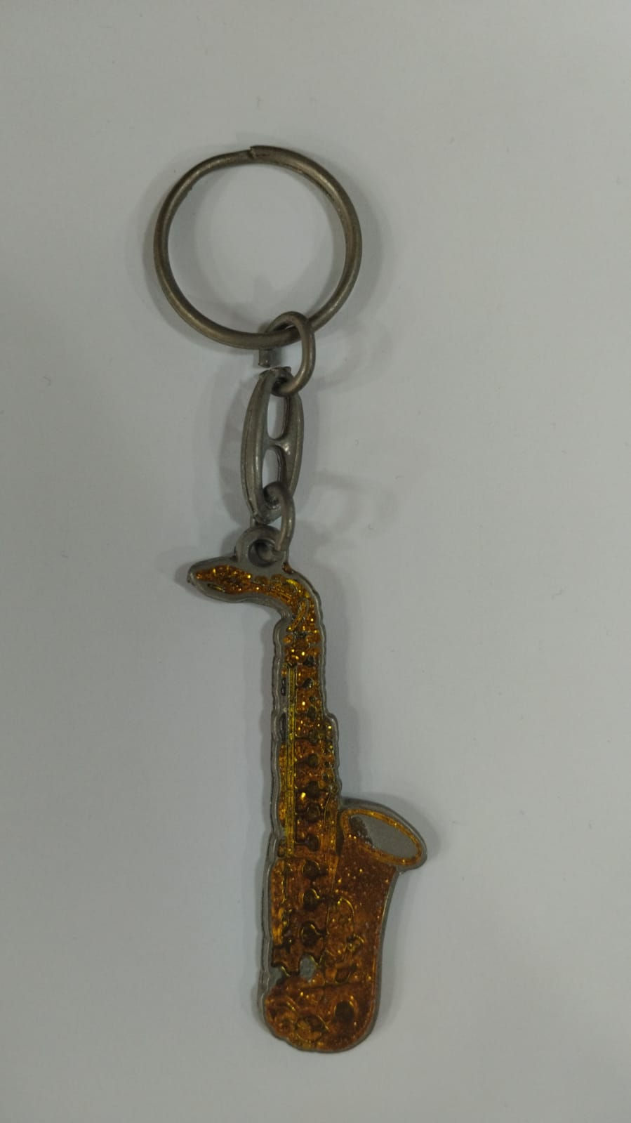 Chaveiro Saxofone Amarelado Ponta de Estoque CHM10