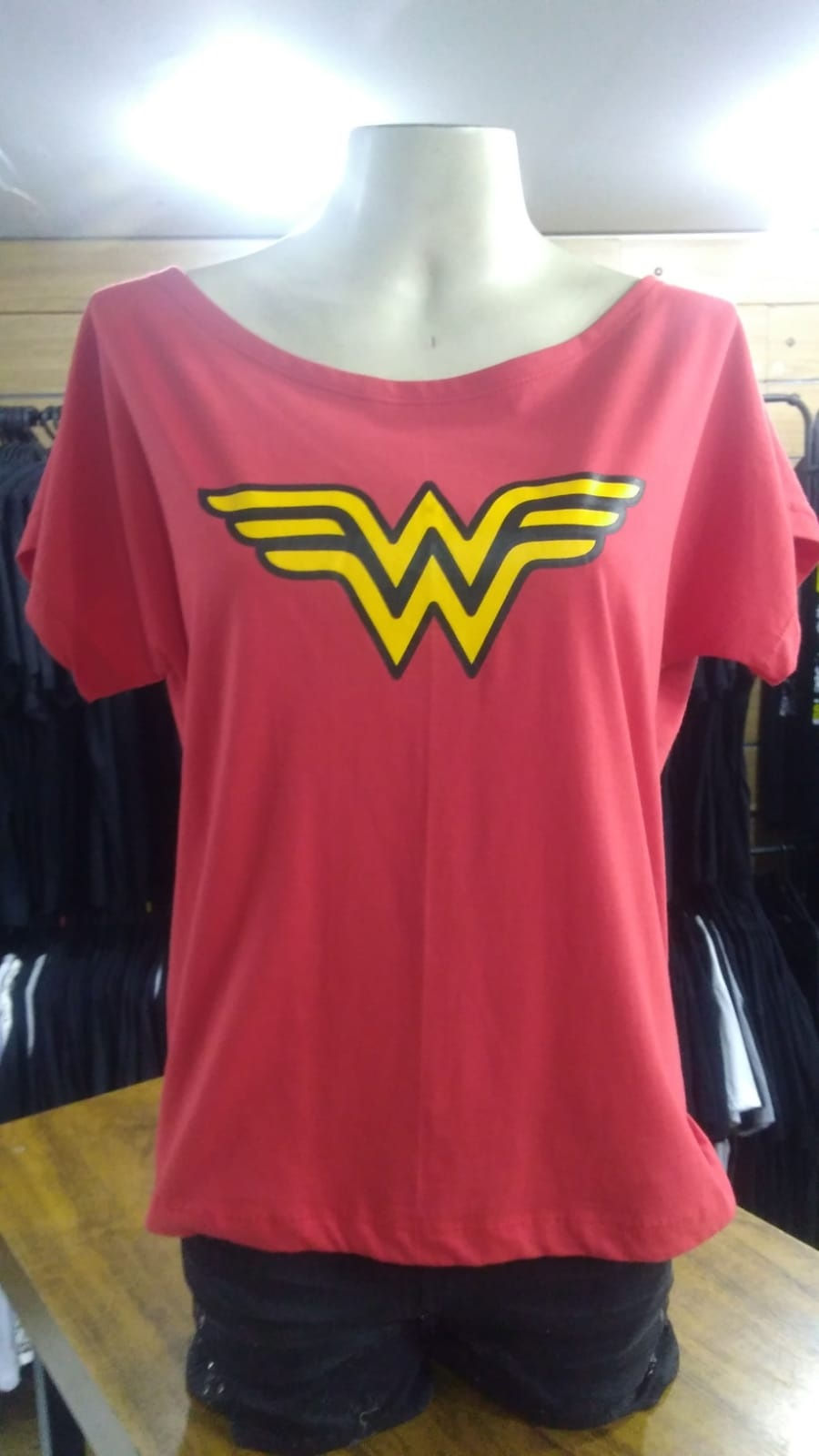 Camiseta Baby Look Mulher Maravilha CFW03