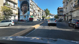 📌 Abbiamo percorso quasi tutta l'Italia, e a Napoli da Scala i lavori di carrozzeria hanno trovato la loro sintesi nella verniciatura dell'intera nostra Jeep Renegade. Smontata, ripulita e poi riportata al suo colore originale, omogeneo e bellissimo, con tutte le modanature rimontate che la rendono già bellissima. 📌 E siccome anche qui il reparto meccanica è pronto a risolvere ogni problema, ci siamo fatti sostituire anche gli ammortizzatori, che XEnergy ci aveva caricato sul furgone. Ora la pausa del secondo weekend, e poi l'ultima tappa, ancora più a sud, per far risplendere la nostra Jeep.