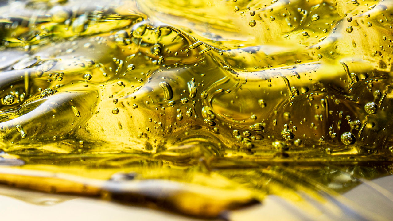 extremely-close-up-anti-bacterial-clean-gel.jpg