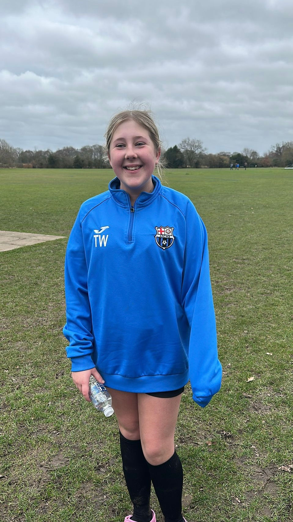 ROSES STRUGGLE IN RUGBY