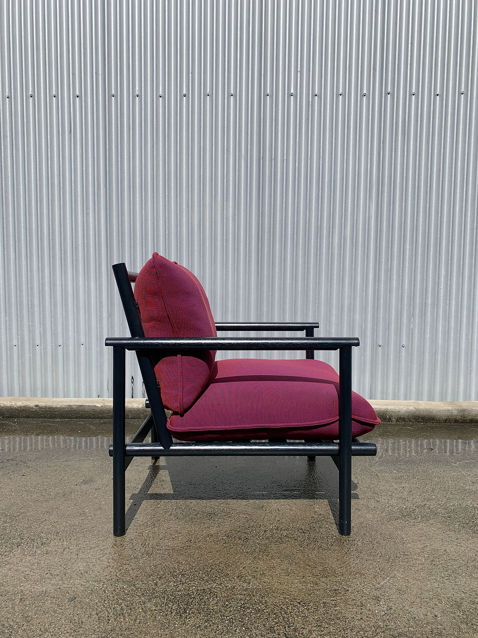 Thumbnail: Bolia lounge chair with blue frame and radiant pink