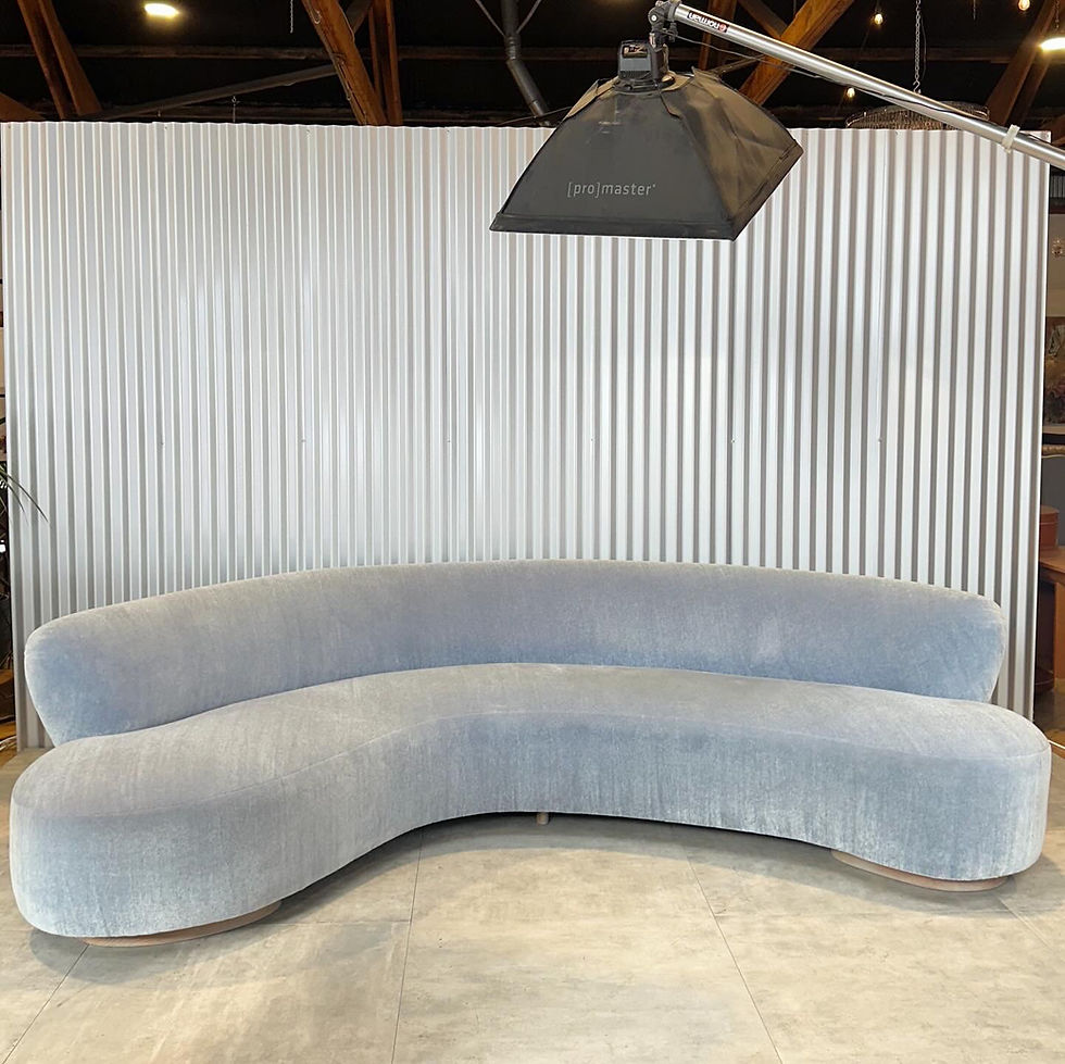Thumbnail: Vladimir Kagan Serpentine Sofa 