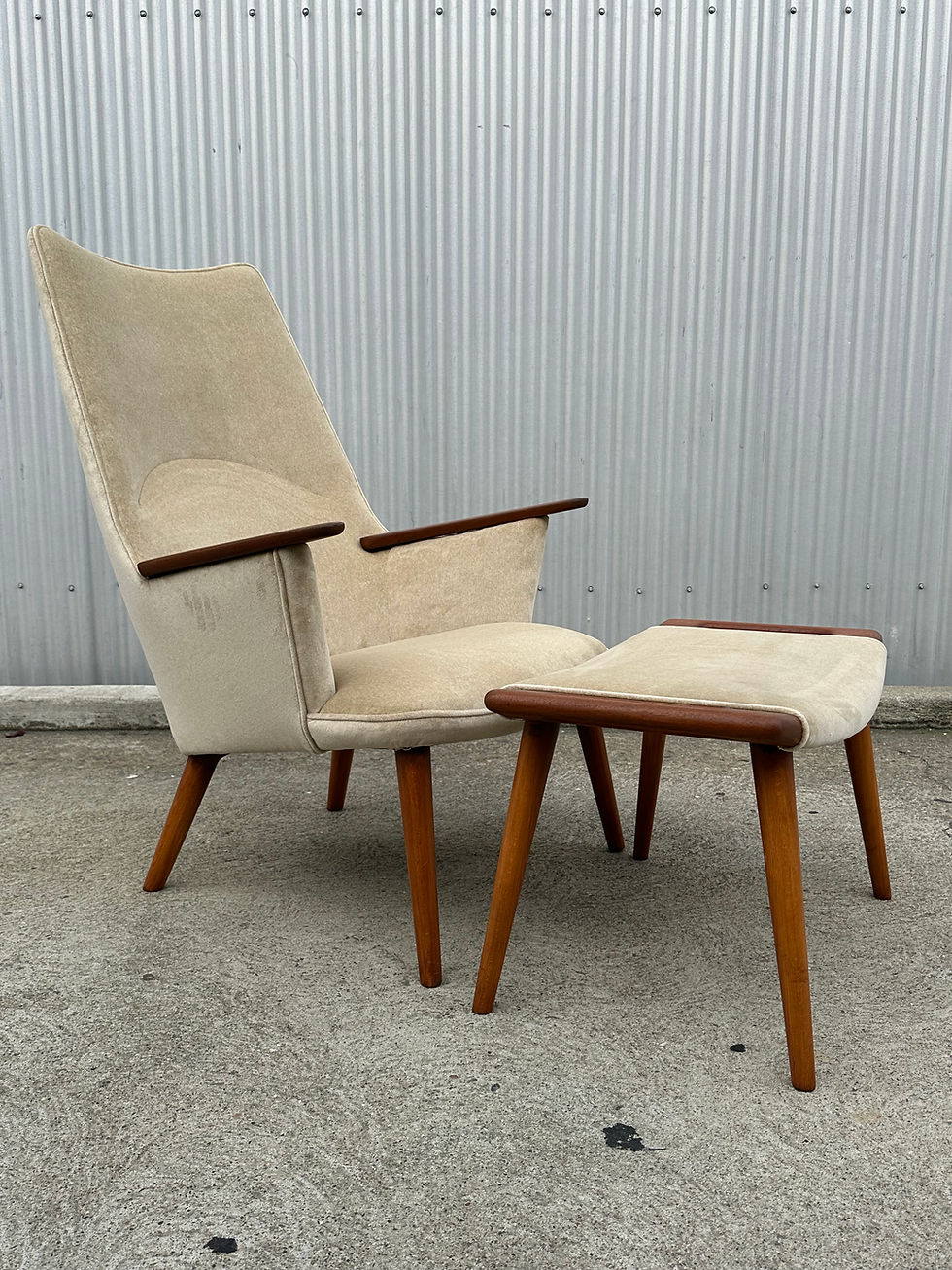 Thumbnail: Hans Wegner AP27 Mama Bear chair and ottoman by AP Stolen