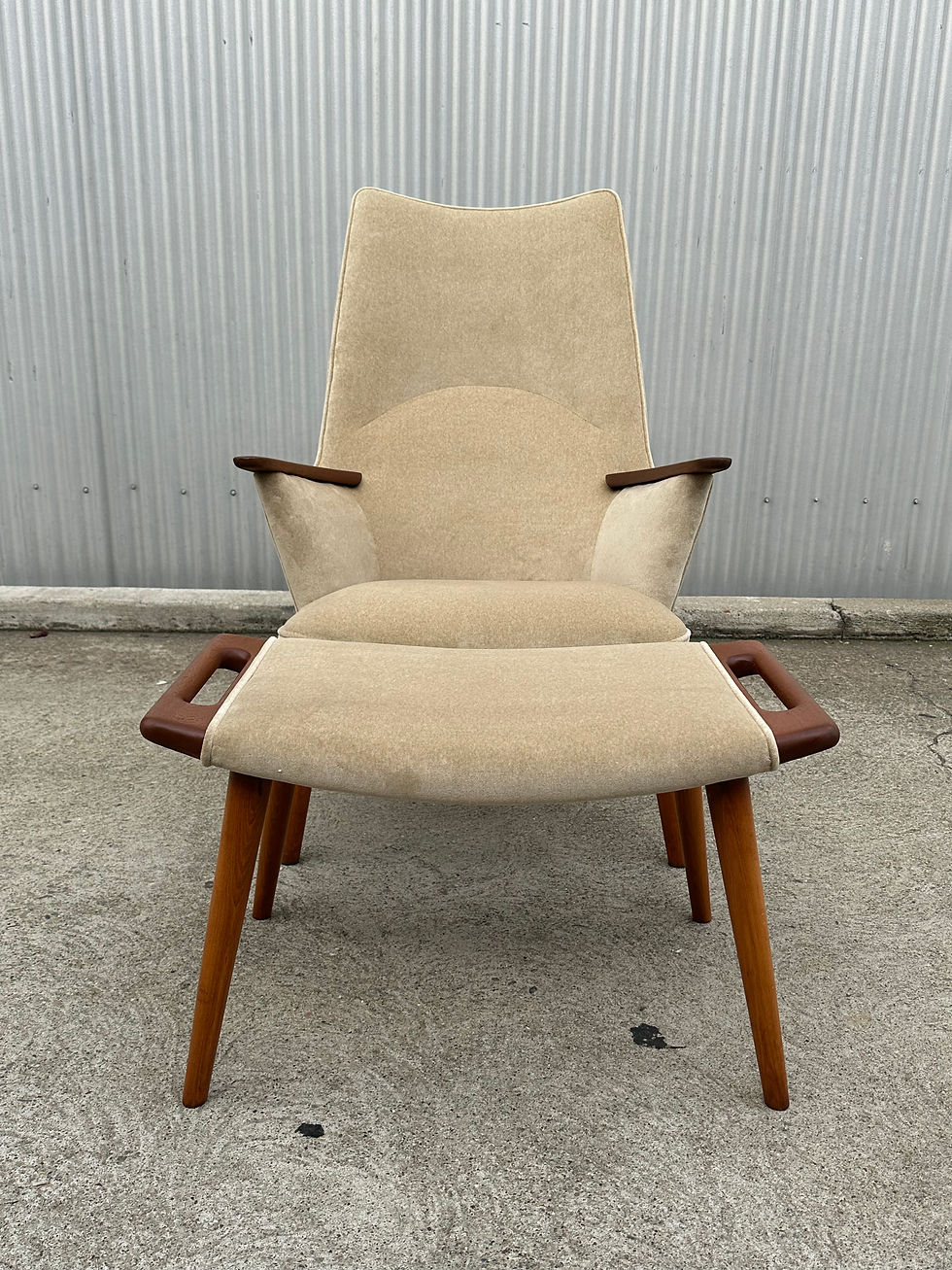 Thumbnail: Hans Wegner AP27 Mama Bear chair and ottoman by AP Stolen