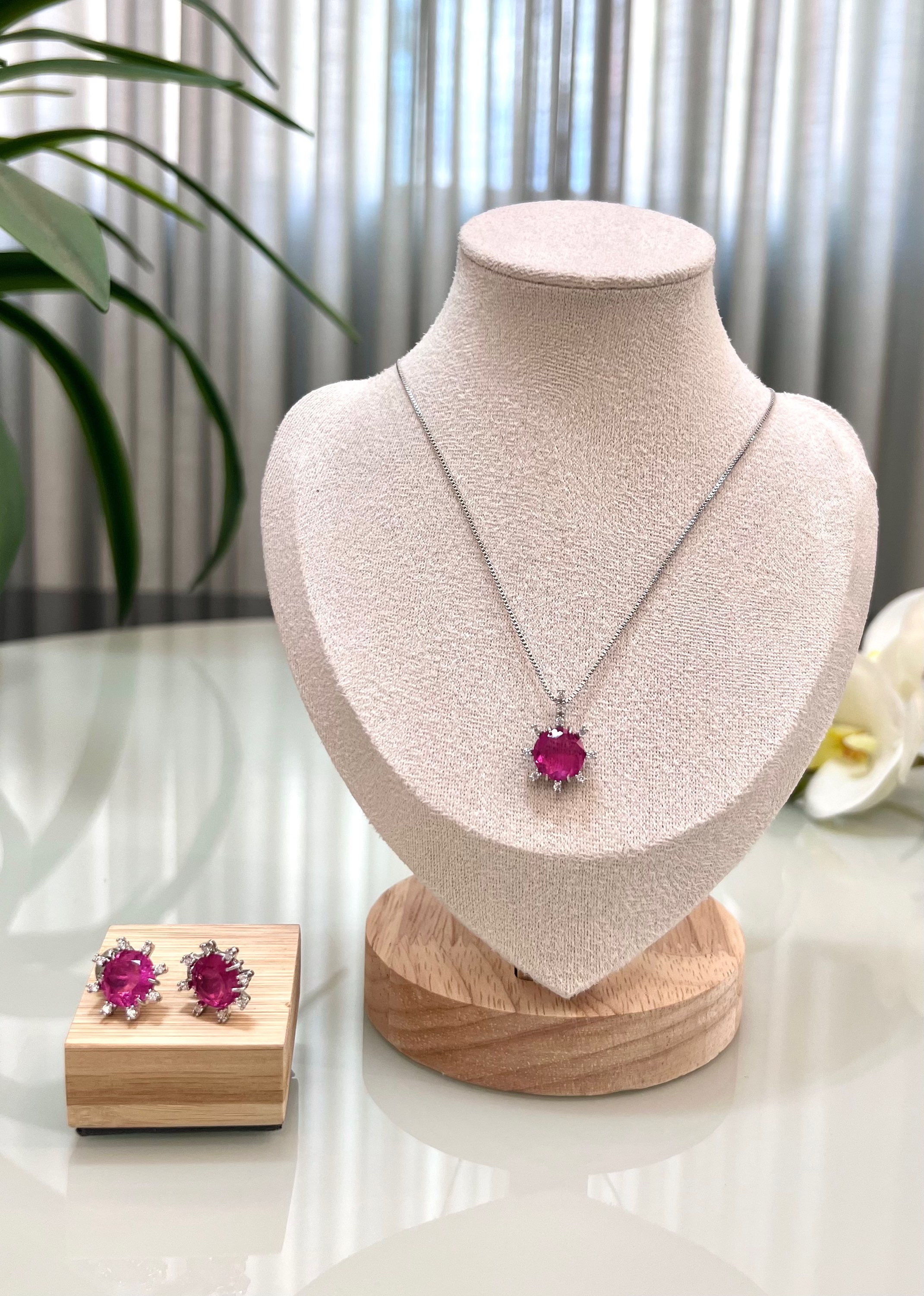 Conjunto de Zircônias Fúcsia