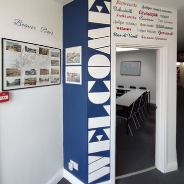 Welcome banner in english language academy