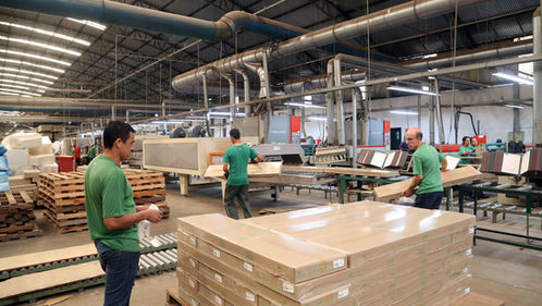 Agências do Trabalhador do Paraná têm 22,9 mil vagas com carteira assinada