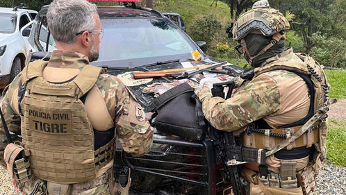 Polícia prende 23 pessoas por caça ilegal e tráfico de armas