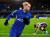 Atacante que custou R$ 400 milhões ao Chelsea é punido com 4 anos de suspensão 