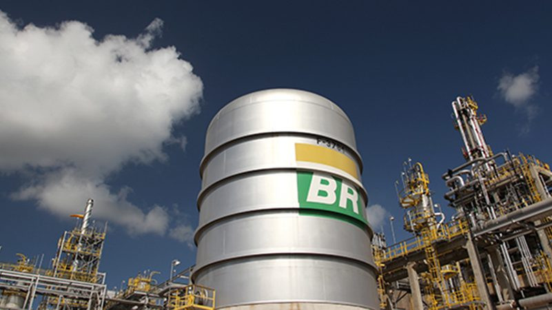 Bolsonaro diz que pode privatizar parte da Petrobras