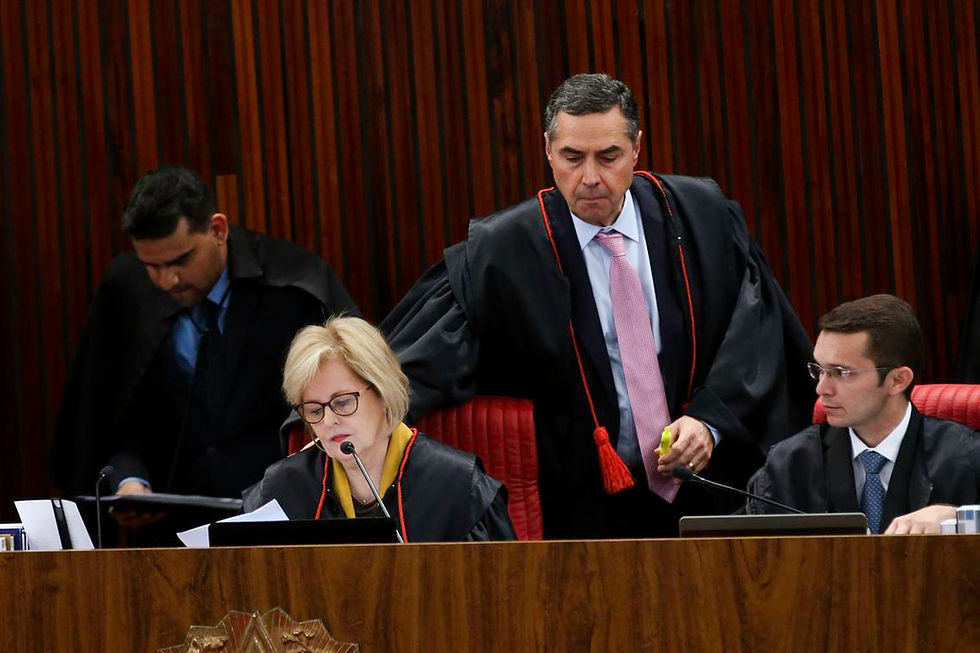 TSE decide por 6 votos a 1 rejeitar a candidatura de Lula