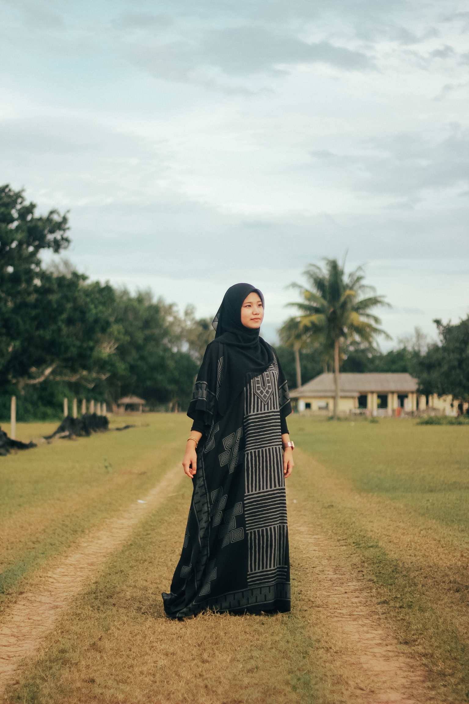 Full Black