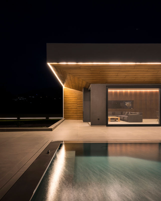 800_1482 post HR.jpg