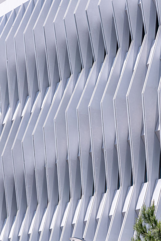 800_2307 post web.jpg