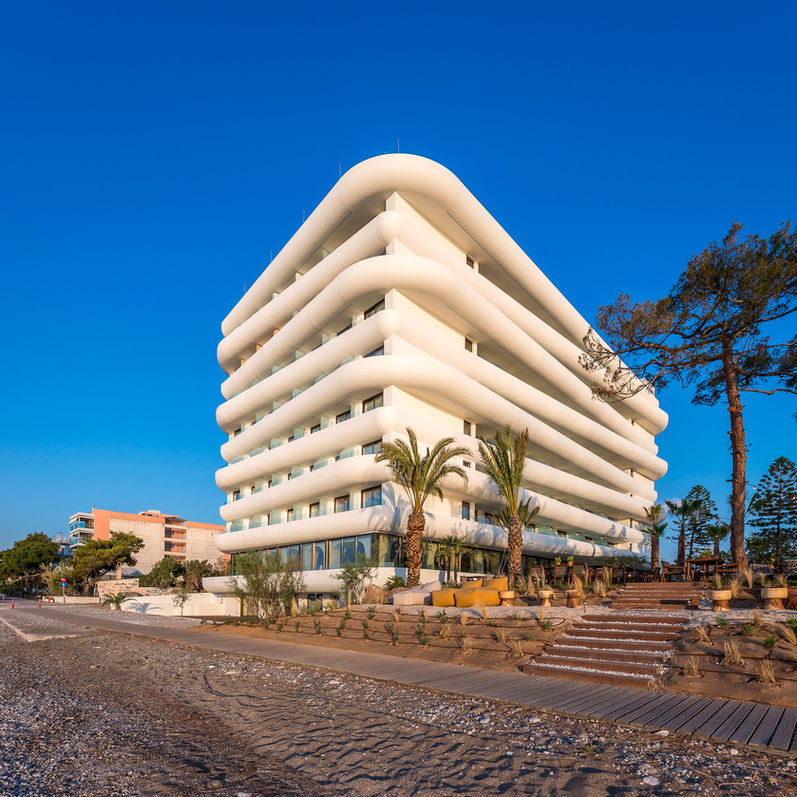 800_9791 post web.jpg