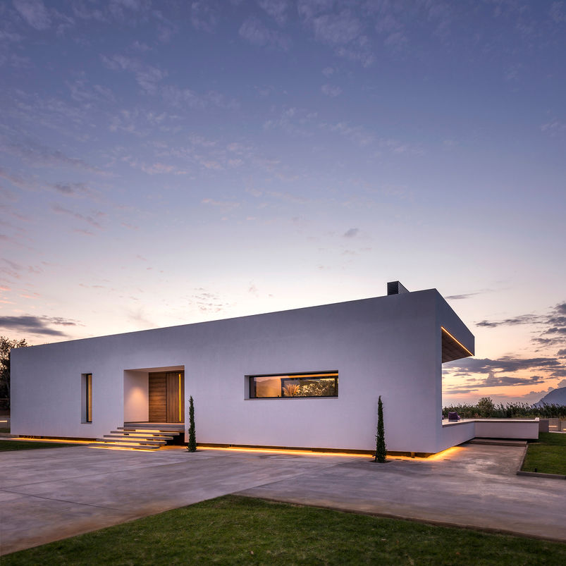 800_1427 post web.jpg